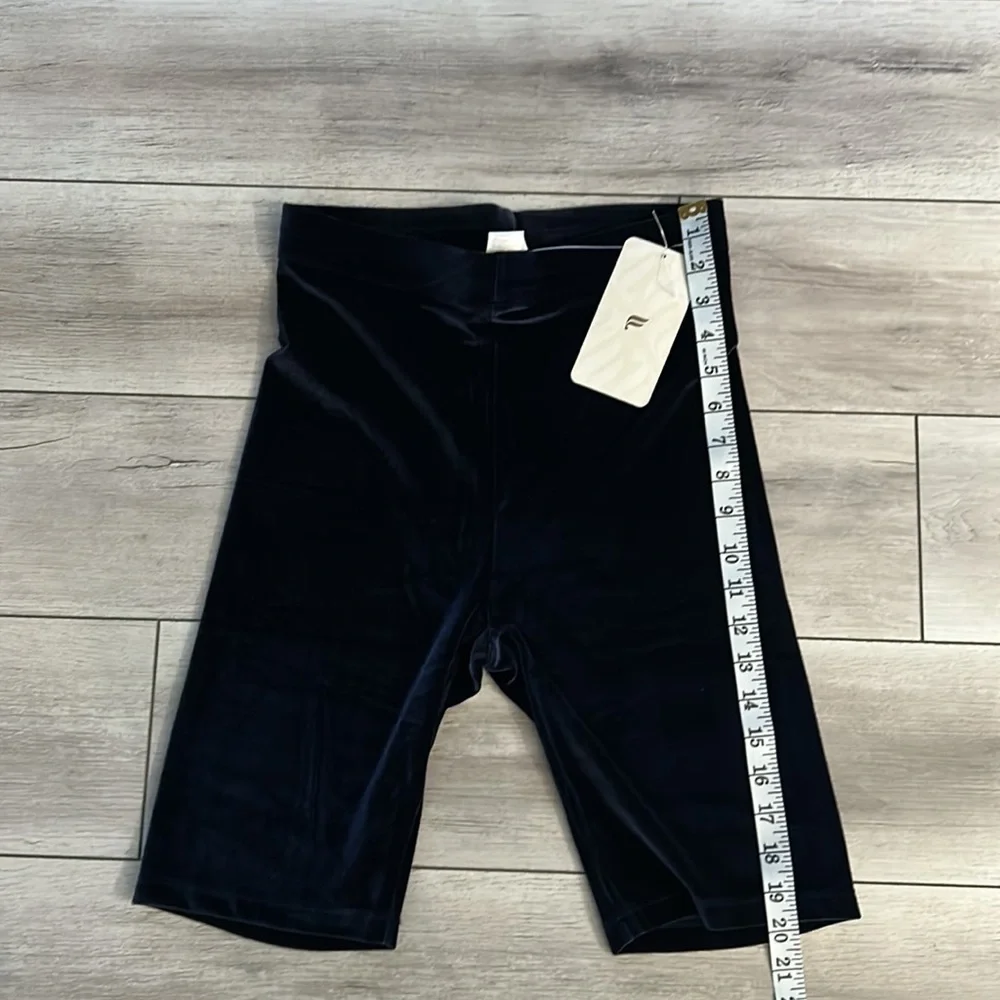 Fabletics high waisted velour bike shorts size medium navy